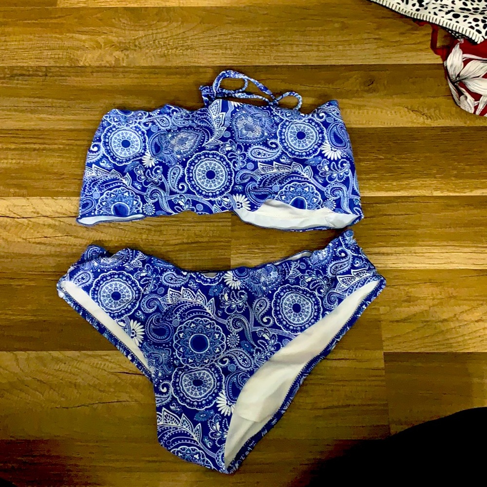Blue design, strapless bikini top